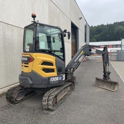 MINI PELLE 2500 KG – VOLVO ECR25D – Image 2