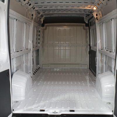 TR4-CAMIONNETTE 8 m³ / 3 PLACES – Image 3