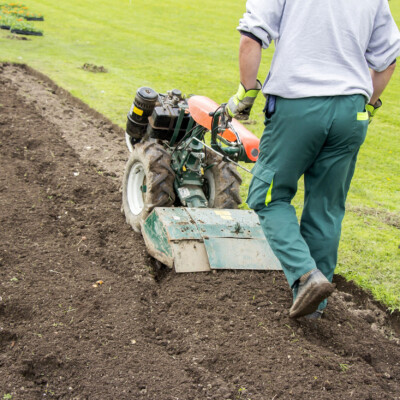 Gartenarbeiten